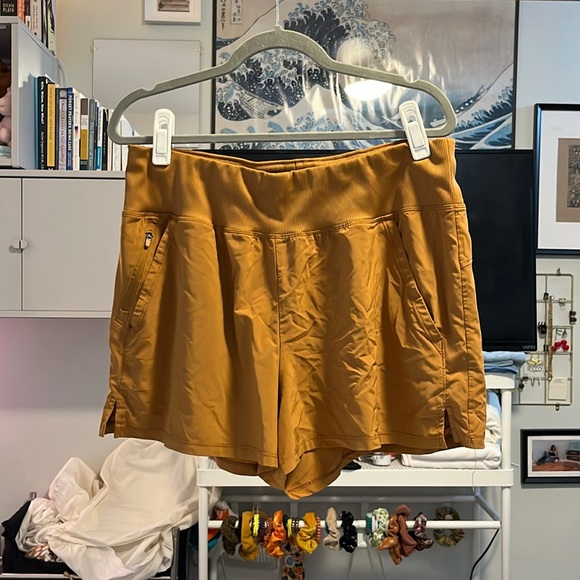 Target All in Motion athletic shorts XL brown 3-in inseam - Picture 3 of 4